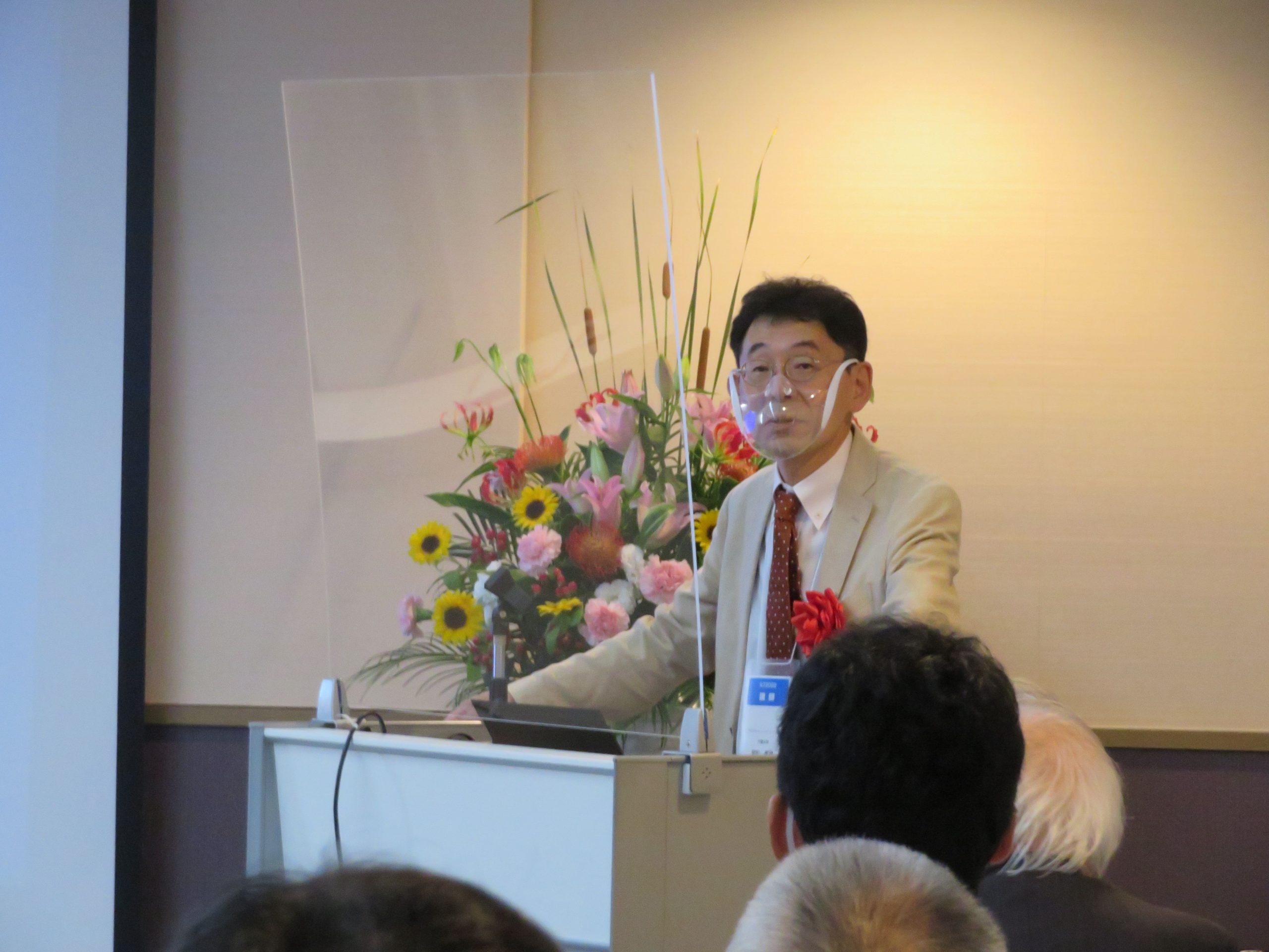 Takashige Omatsu (Chiba University) was awarded the Taizan Award 2022 (Laser Progress Award).